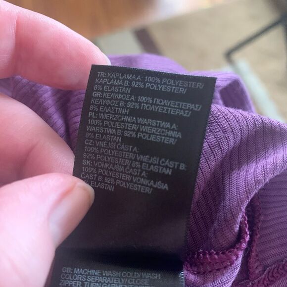 The North Face Lightweight Flash Dry Hoodie in 2 Tone Purple Design, Women's XL - Picture 9 of 11